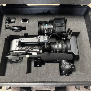 Caméscope XDCAM PXW-X320 à vente rapide avec objectif HD 16x zoom, mémoire intégrée de 128 Go et capteur d'image CMOS sans fil de qualité # - Product Image 4