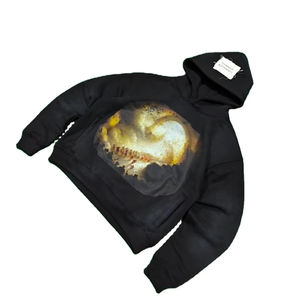 เสื้อฮู้ดสตรีทแวร์ลำลองฤดูหนาว พิมพ์ลาย DTF แบบกำหนดเอง พรีเมียม ดีไซน์โลโก้แบบดิสเทรส กระเป๋า ผ้าฟลีซนุ่ม 100% ผ้าฝ้าย สั่งทำได้ - Product Image 1