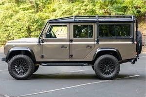 Vehículo Usado a Precio Accesible - Volante a la Izquierda |   CONDUCCIÓN DERECHA |   Réplica del OSPREY SS OC110 DEFENDER 110 de 2021 con Motor LS3 - Product Image 2