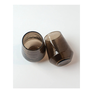 Venta caliente Vasos de vidrio martillado a mano de color de moda disponibles a precio de mercado - Product Image 1