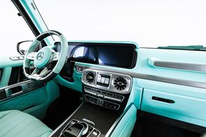 AMG G63 Widestar 2024, V8 biturbo, transmission intégrale, intérieur bleu Tiffany - Product Image 4