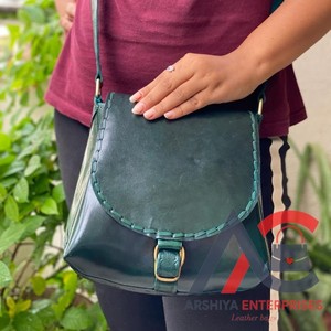Nuevos bolsos cruzados de cuero genuino hechos a mano con estilo, superventas, Monederos, bolsos cruzados de cuero genuino de diseñador único para mujer - Product Image 1