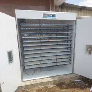 Incubateur avicole commercial entièrement automatique, approuvé et économique, à vendre - Product Image 1