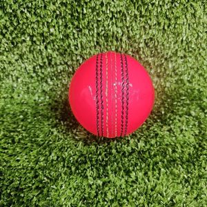 Balle dure de cricket de jardin de jeu d'entraînement taille 6 balles de cricket en cuir personnalisées roses faites sur mesure - Product Image 2