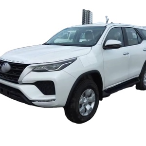 SUV Diésel Turbo de 2.4 L, 7 Plazas, Bajo Kilometraje, Nunca Accidentado, Transmisión Automática, 32 Km - Product Image 1