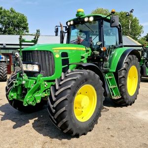 Tractor Utilitario Agrícola John Deere 5065E de 90HP 4WD con Bomba y Rodamiento en Venta - Product Image 4