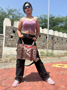 กระเป๋าหนังแกะสลักด้วยมือ Fringe Tote กระเป๋าสตางค์สไตล์ผ้า Jacquard กระเป๋าหนังสําหรับผู้หญิงหลายการใช้งาน - Product Image 4