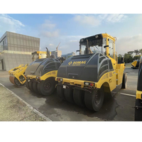 Rouleau compresseur pneumatique à double tambour BOMAG BW2427RH 75kW 100kW pour la compactation d'asphalte et la construction routière
