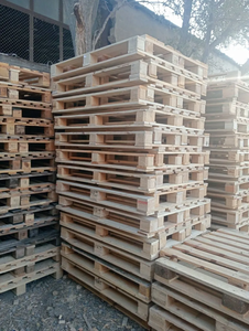 Achetez des palettes en bois de qualité supérieure conformes aux normes européennes, certifiées EPAL, pour la logistique et le stockage en entrepôt, construction robuste, en vente. - Product Image 5