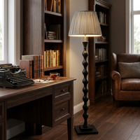 Lampadaire en fer de style nordique élégant, design unique en forme de gourde empilée, éclairage sur pied avec abat-jour plissé pour la décoration intérieure