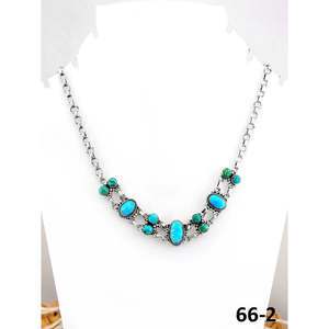 Collier Émeraude de la Vallée Style Sud-Ouest Fait Main avec Turquoise, Argent Sterling et Motif Géométrique pour Cadeau - Product Image 4