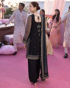 Conjunto de ropa de estilo de celebridad pakistaní Premium Readymade Salwar Kameez para fiesta y ropa de moda festiva a precios al por mayor - Product Image 4