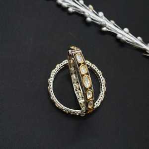 Brazaletes finos Kundan Polki abiertos con acabado dorado - Product Image 2