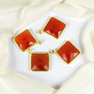 Nouveauté 12MM carré à facettes cornaline pierre précieuse pendentif à breloque lunette plaquée or pour la fabrication de bijoux - Product Image 1