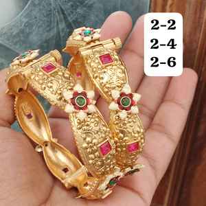 Haute qualité en laiton haute or deux pièces ouvrable Kada pour les femmes bracelets traditionnels indiens idéaux pour les mariages, les occasions festives - Product Image 6