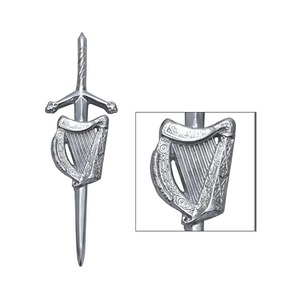 Alfileres de falda escocesa tradicionales para hombres en varios estilos que ofrecen diseños únicos y elegantes hechos a mano para un uso versátil Alfileres de falda escocesa - Product Image 2