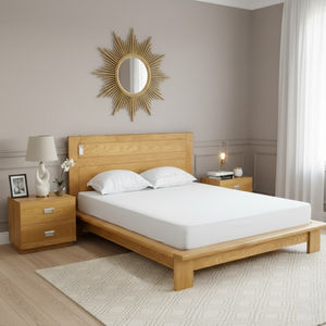 Juego de Dormitorio Moderno y Duradero de 3 Piezas de Madera con Cama y Mesitas de Noche en Tamaños King, Twin y Full - Product Image 1