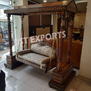 Balançoire à quatre affiches en bois de teck sculpté à la main pour le salon Balançoire à quatre affiches en bois de teck royal pour balançoire traditionnelle en bois à quatre colonnes - Product Image 3