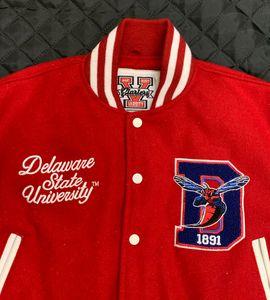 Veste universitaire en laine pour homme sur mesure en gros, tissu matelassé, broderie en chenille courte, col montant en peau de mouton, lettreman - Product Image 2