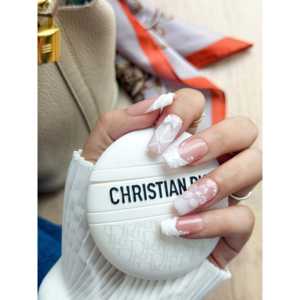 Autocollants pour ongles press-on effet voile écarlate - Product Image 1