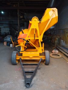 Máquina mezcladora de hormigón de servicio pesado para construcción y uso industrial con motor potente y componentes de núcleo duraderos - Product Image 3