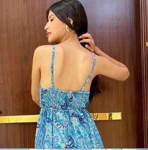 Robe de soirée indienne faite à la main en soie florale naturelle taille pour femmes robe d'été de mariée cadeau écologique élégant - Product Image 4