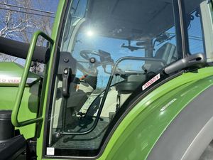 Tractor Agrícola Fendt 716 Vario Usado en Buenas Condiciones Disponible para la Venta - Product Image 2