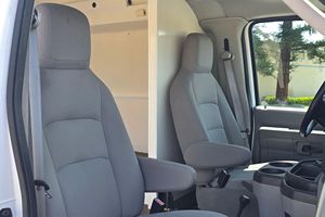 Gran Oferta, Excelente Estado: Ford E-350 Super Duty Quigley 4x4 2009, Listo para Enviar - Product Image 4