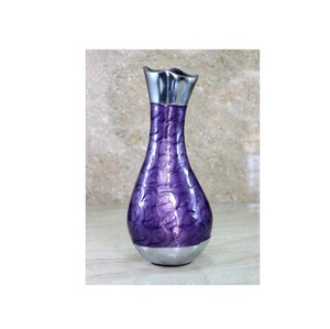 Amazon Offre Spéciale Vase vintage de haute qualité dans un nouveau design pour la décoration intérieure. Accessoires sur le bureau Vase à fleurs de bureau - Product Image 3