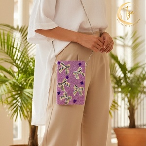 เคสมือถือลูกปัดทำด้วยมือมาร์ดิกราส์กระเป๋าเงินมือถือล่าสุดเคสมือถือลูกปัดเมล็ดพันธุ์แฟชั่นที่ไม่ซ้ำใครมีดีไซน์ที่จับสำหรับการเดินทาง - Product Image 1