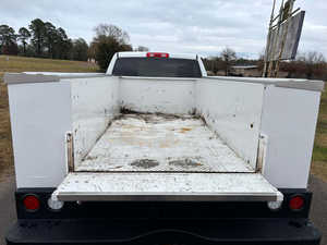 รถกระบะมือสองสุดยอด ปี 2024 2500 ซีซี 4x4 เทอร์โบ R18 เบาะหนังสีเข้ม เกียร์อัตโนมัติ ล้อแม็กซ์ กล้องมองหลัง - Product Image 5