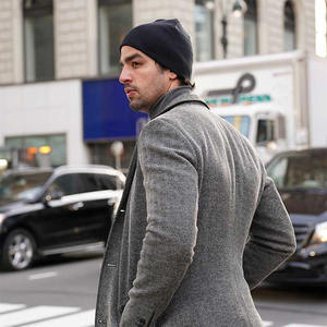 Gorros de Punto Acrílicos Color Gris de Secado Rápido para Invierno, Gorros de Lana Casuales y Modernos para Hombre - Product Image 4