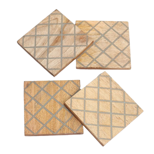 Sous-verres en bois de forme carrée respectueux de l'environnement, ensemble de 4, avec taille personnalisée - Product Image 1