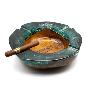 Cenicero de resina de madera de diseñador recién llegado Cenicero secreto de estilo clásico hecho a mano hermoso y elegante - Product Image 1