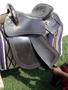 Selle Tucker en cuir de qualité supérieure Softy Quilted Seat Top Selle de cheval Western avec arbre en fibre de verre - Product Image 6