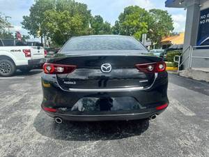 Offres spéciales : Mazda 3 Berline 2.5 S Preferred 4 portes d'occasion à vendre - Product Image 2