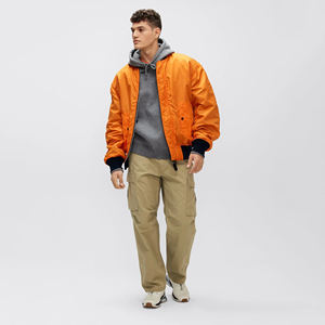 Veste bomber en toile de style sportif, fermeture éclair, manches longues, logo sur le devant, vente en gros pour hommes, prix bas, meilleure fabrication - Product Image 6