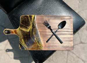 2023 Meilleur manche en résine époxy Design Planche à découper en bois Snack Cheese Charcuterie Board avec résine époxy avec taille personnalisée - Product Image 2