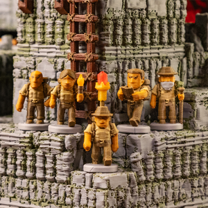 Jeu de société personnalisé Relic Rush, en carton et papier, avec motifs imprimés et composants en plastique, pour le divertissement - Product Image 4