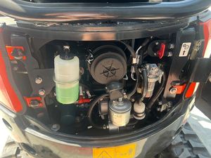 Envío Gratis: Mini Excavadora MCH U17 de 1.7 Toneladas, Excavadora Compacta Motorizada con Controles de Joystick y Tren de Rodaje Expandible - Product Image 3