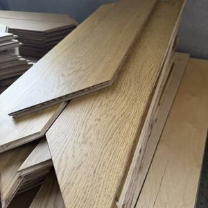 <span class=keywords><strong>Parquet</strong></span> en chevron de qualité supérieure, multicouche, naturel, 900*125mm, chêne <span class=keywords><strong>massif</strong></span>, bois d'ingénierie, revêtement de sol en bois dur - Product Image 3
