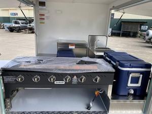 Remolque de Barbacoa y Ahumador Móvil de 8 pies, Totalmente Equipado, con Envío Gratuito, Parrilla Exterior y Cocina para Venta de Comida Ambulante - Product Image 3