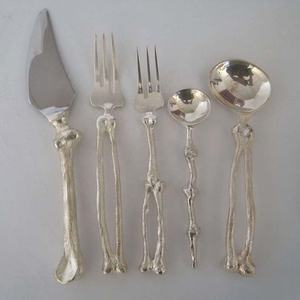 Nouvel ensemble de cuillères de service en argent de haute qualité avec un nouvel ensemble de couverts de cuillères au look royal au design unique de poignée d'extrémité de bouilloire - Product Image 2