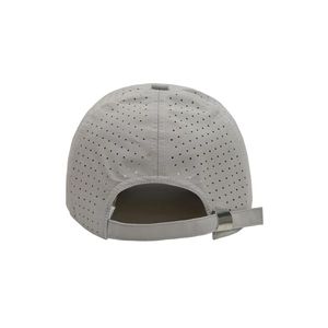 Casquette de golf personnalisée OEM avec logo en caoutchouc, respirante, imperméable, avec trous découpés au laser, clip en métal blanc, fermeture réglable, casquette de golf performante - Product Image 5