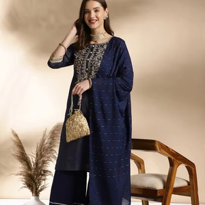 Mujeres motivos étnicos bordado cuello redondo recto puro algodón Kurta con Sharara y Dupatta traje indio pakistaní - Product Image 1