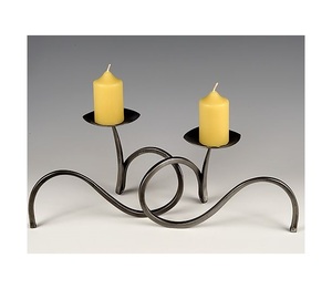 Ensemble de 2 bougeoirs en fer noir petit bougeoir en métal pour centre de table et bougies coniques - Product Image 1