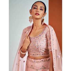 Atractivo Lehenga Choli de Georgette con Lentejuelas Color Durazno y Dupatta de Tela para Bodas - Product Image 2