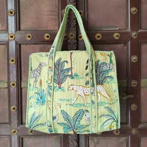 Bolsa de Mano de Algodón Acolchada Hecha a Mano en India, Bolsa de Compras, Bolsa de Playa, Cierre de Cremallera, Cadenas, Alta Calidad - Product Image 3