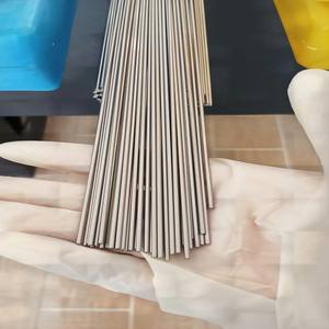 ASTM F136 <span class=keywords><strong>GR5</strong></span> Ti6Al4V batang Aloi <span class=keywords><strong>Titanium</strong></span> dipoles l untuk stok medis Diameter 8mm - Product Image 3