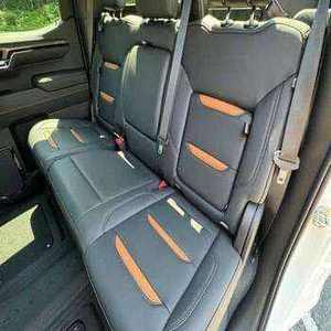 Camioneta Usada 2024 en Venta, V23, 301 km, Tracción en Dos Ruedas, Versión Juvenil, Alta Calidad, Lista para Enviar, Asientos de Cuero, Automática - Product Image 4